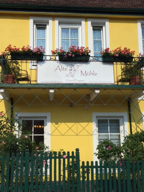Hotel Pension Alte Muehle Klosterneuburg Exterior photo